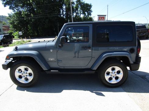 Used 2014 Jeep Wrangler Sahara w/ Dual Top Group AWD/4WD image 6