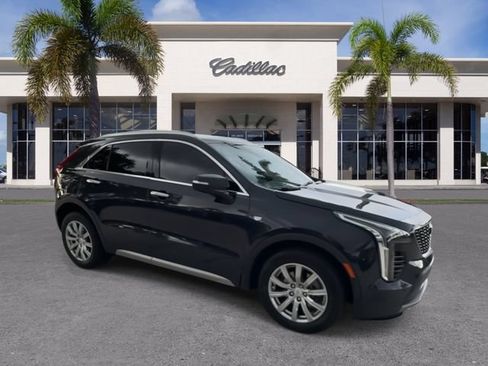 Certified 2023 Cadillac XT4 Premium Luxury FWD image 17