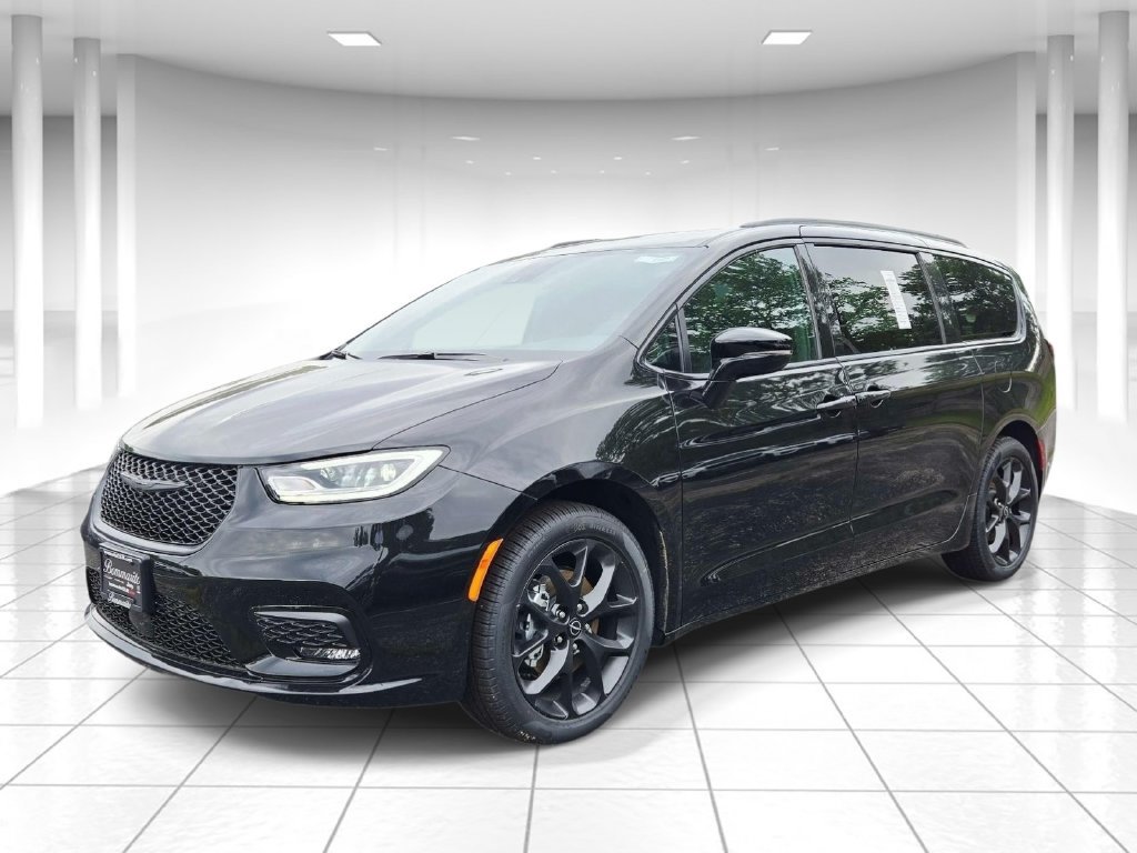 New 2026 Chrysler Pacifica Select w/ S Appearance Package FWD image 7