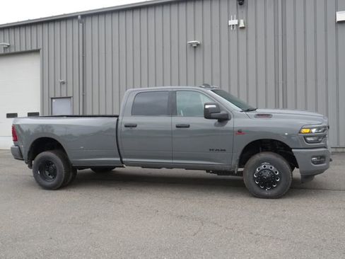 New 2026 RAM 3500 Big Horn AWD/4WD image 5