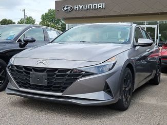 Used 2023 Hyundai Elantra Blue FWD video 1