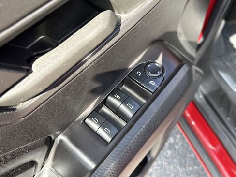 Used 2024 Chevrolet Colorado Trail Boss w/ Technology Package image 11