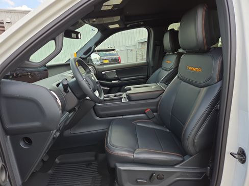 New 2026 Ford Expedition Tremor image 6