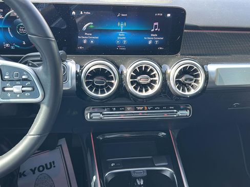 Used 2023 Mercedes-Benz GLB 250 4MATIC image 12