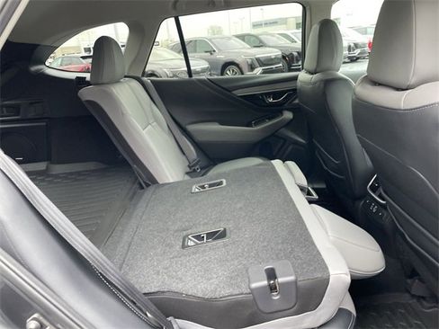 Used 2023 Subaru Outback Limited image 16