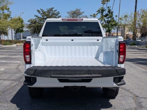 New 2026 GMC Sierra 1500 Elevation image 7