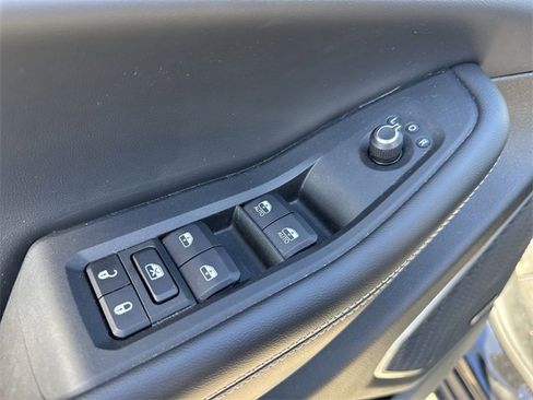 Used 2022 Jeep Grand Cherokee L Limited w/ Luxury Tech Group II image 10