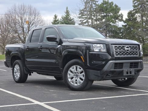 Used 2023 Nissan Frontier SV AWD/4WD image 2