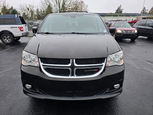 Used 2018 Dodge Grand Caravan SXT FWD image 8