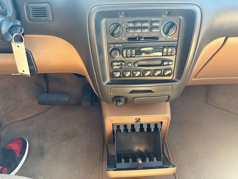 Used 1997 Mercury Villager FWD image 10