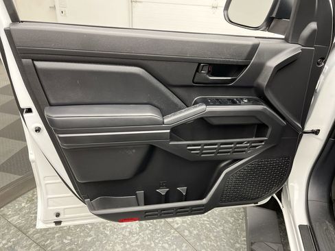 Used 2024 Toyota Tacoma SR RWD image 8