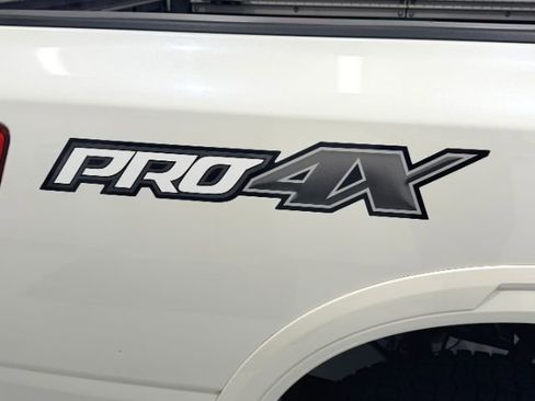 Used 2016 Nissan Titan PRO-4X image 12