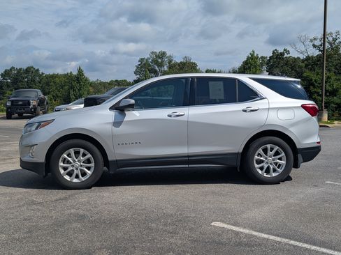 Used 2018 Chevrolet Equinox LT FWD image 6