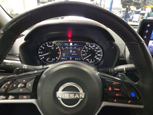 Used 2023 Nissan Altima 2.0 SR image 17