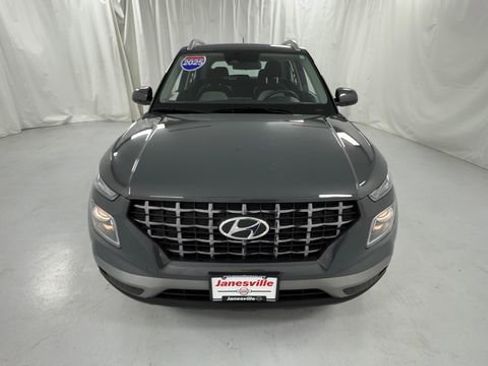 Used 2025 Hyundai Venue SEL FWD image 8