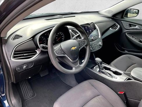 Used 2022 Chevrolet Malibu LT image 14