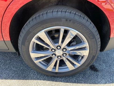 Used 2025 Cadillac XT5 Premium Luxury w/ Technology Package AWD/4WD image 11