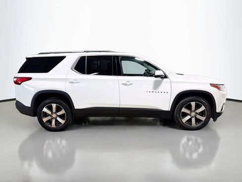 Used 2020 Chevrolet Traverse LT w/ LT Premium Package AWD/4WD image 6
