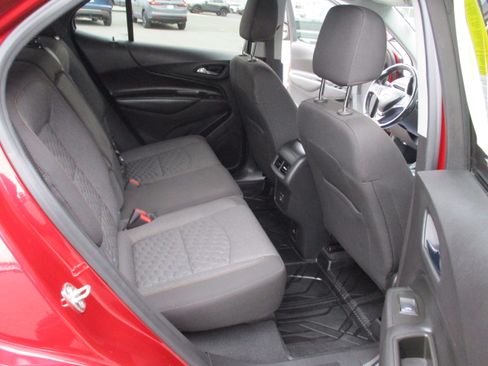 Used 2020 Chevrolet Equinox LT image 14