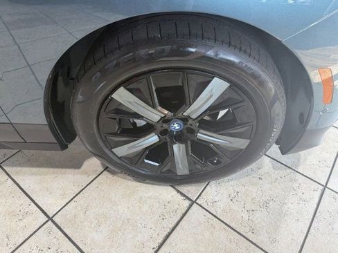 Used 2022 BMW iX xDrive50 w/ Premium Package image 10