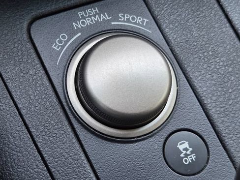 Used 2014 Lexus ES 350 w/ Luxury Package FWD image 17