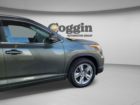 Used 2015 Toyota Highlander Limited image 8