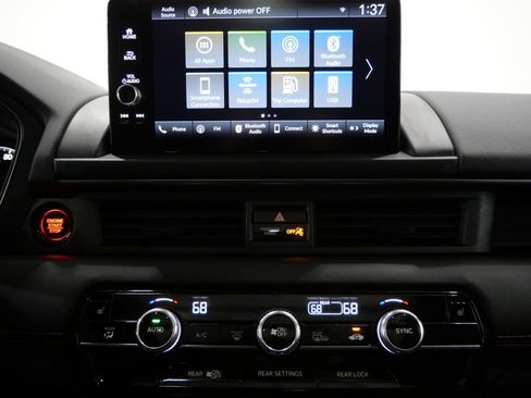 Used 2025 Honda Pilot TrailSport image 21