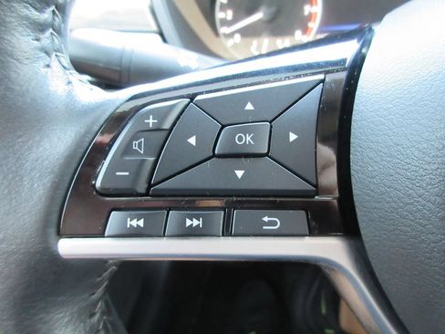 Used 2024 Nissan Altima 2.5 SL FWD image 24