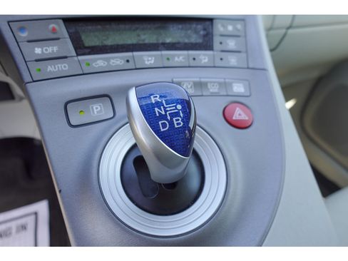Used 2015 Toyota Prius Two FWD image 17
