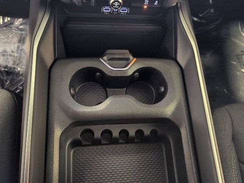 New 2026 RAM 1500 4x4 Crew Cab image 28