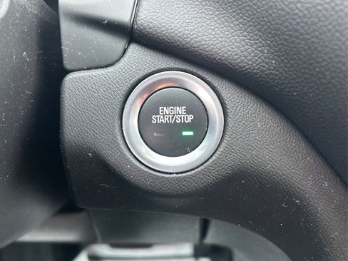 Used 2023 Chevrolet Equinox LT image 28