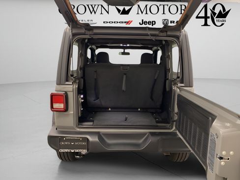 Used 2023 Jeep Wrangler Sport AWD/4WD image 23
