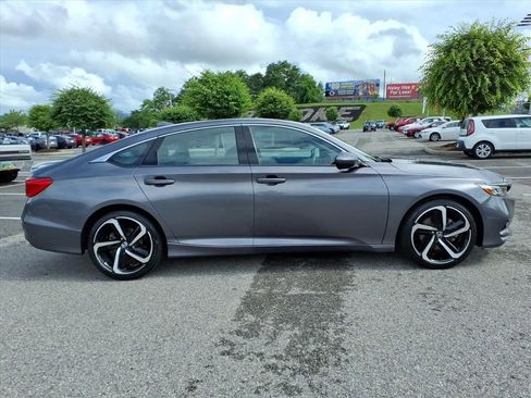 Used 2018 Honda Accord Sport image 3