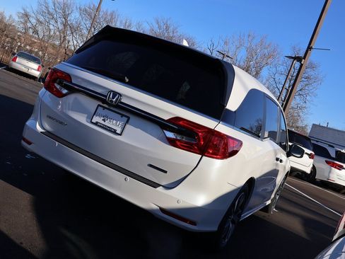 Certified 2024 Honda Odyssey Touring image 7