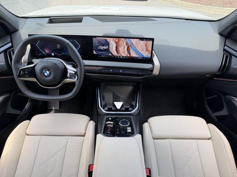 Used 2025 BMW X3 xDrive30i w/ Premium Package AWD/4WD image 11