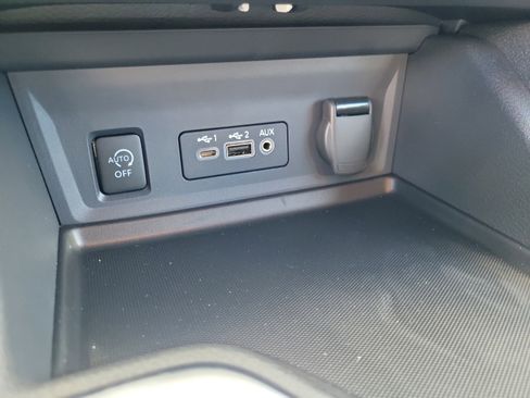 Used 2025 Nissan Sentra SV w/ All-Weather Package FWD image 31
