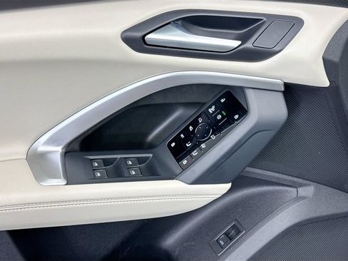 Certified 2025 Audi Q5 Premium Plus w/ Premium Plus AWD/4WD image 23