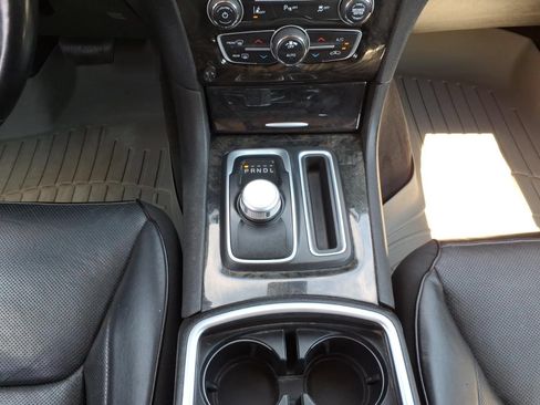 Used 2018 Chrysler 300 Limited w/ Safetytec Plus Group AWD/4WD image 19