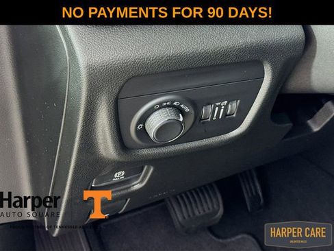 New 2025 Jeep Grand Cherokee Altitude image 13