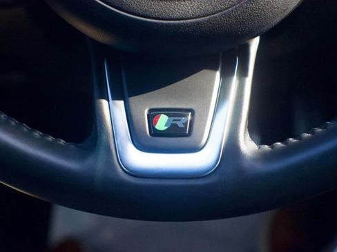 Used 2018 Jaguar E-PACE R-Dynamic S image 26