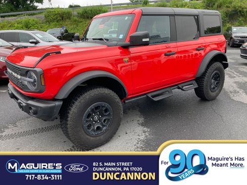 Used 2023 Ford Bronco Badlands w/ Sasquatch Package image 1