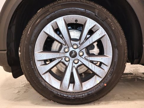 New 2026 Ford Explorer Active w/ Active Comfort Package image 34