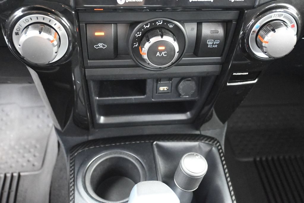 Used 2022 Toyota 4Runner TRD Off-Road Premium AWD/4WD image 6