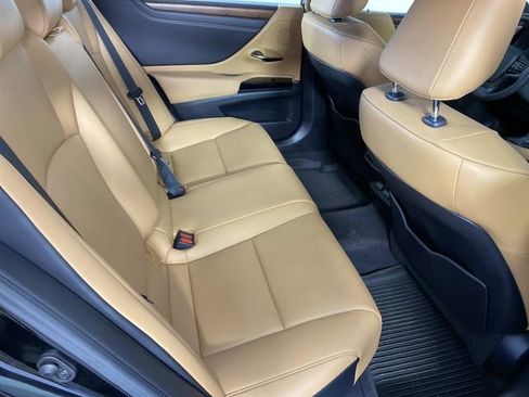 Used 2023 Lexus ES 350 350 w/ Premium Package image 12