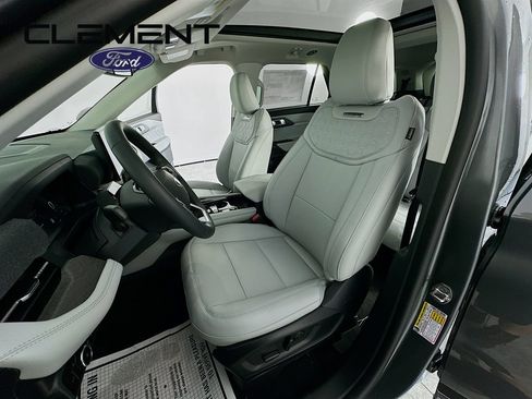 New 2026 Ford Explorer Platinum w/ LUX Leather Package AWD/4WD image 28