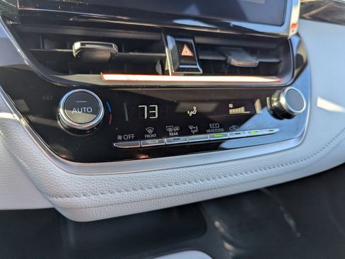 Used 2025 Toyota Corolla SE image 20