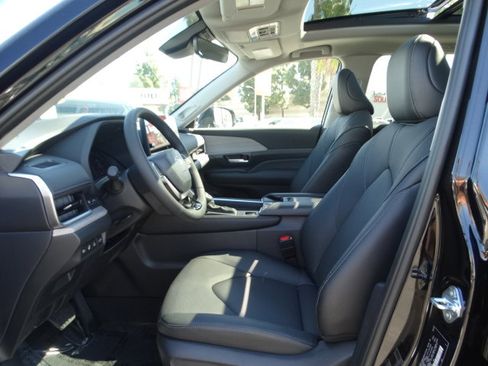 New 2026 Toyota Grand Highlander Limited image 10