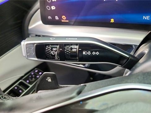 Used 2025 Cadillac Lyriq Luxury image 41