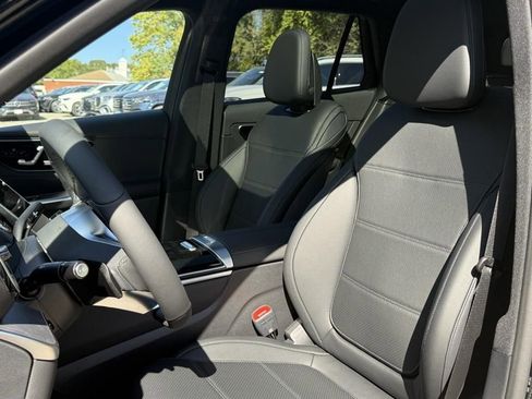 Used 2026 Mercedes-Benz GLC 300 4MATIC image 11