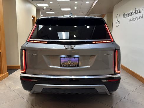 Used 2026 Cadillac Vistiq Luxury AWD/4WD image 5